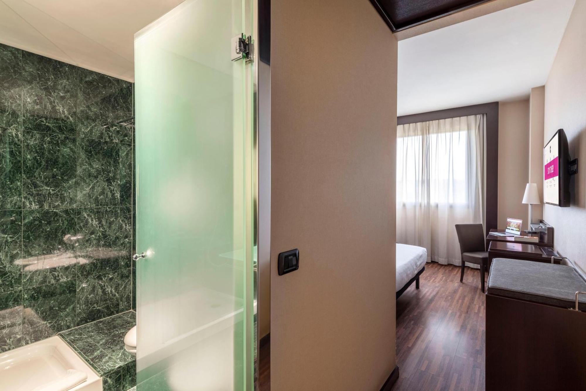 Hotel B&B Hotel Arezzo 3*